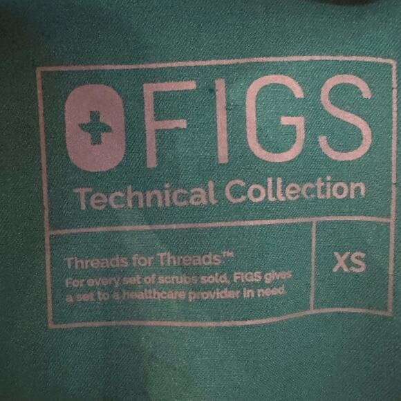 Green Figs Scrub Top Sz XS Two Pocket Scrub Top - Picture 3 of 5
